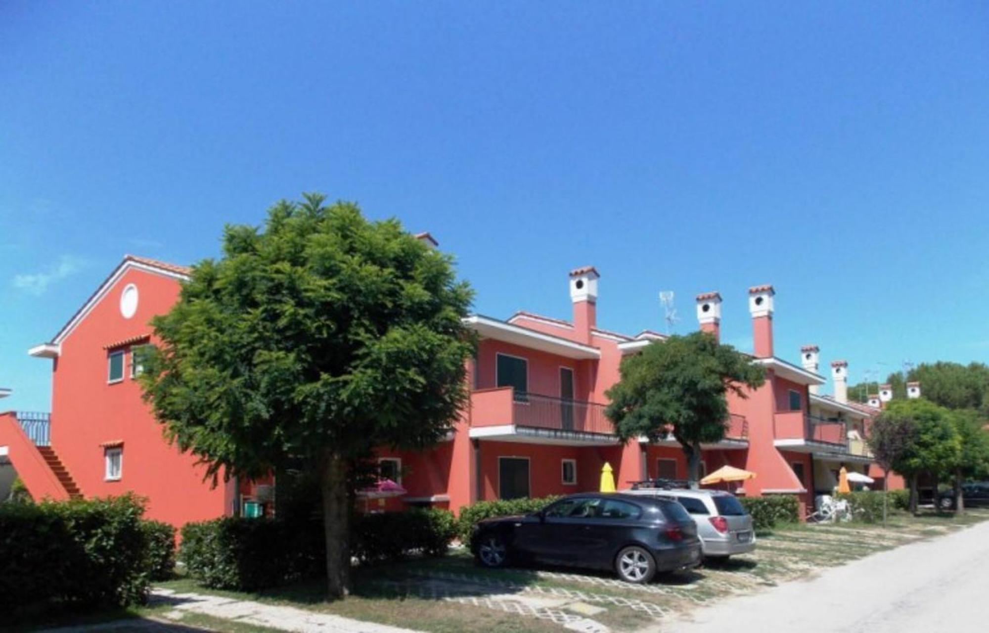 Two-story House Near The In Appartamento